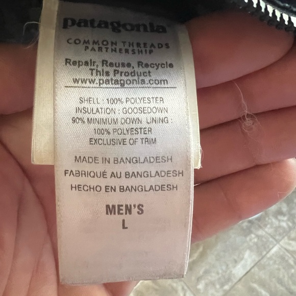 COPY - Patagonia Down Sweater - Picture 3 of 4